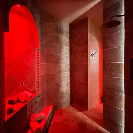 Suite 1001 Merveilles jacuzzi parenthèse intime&relaxante *