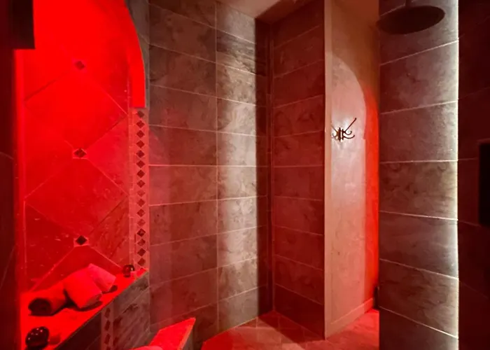 Suite 1001 Merveilles jacuzzi parenthèse intime&relaxante *