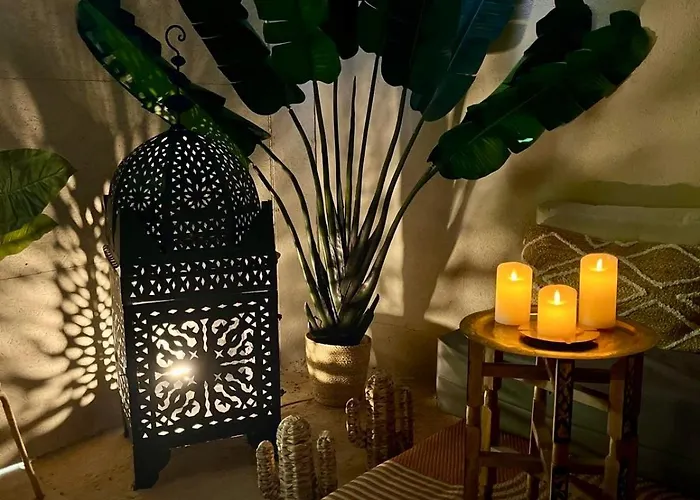 Suite 1001 Merveilles jacuzzi parenthèse intime&relaxante Love hotel *